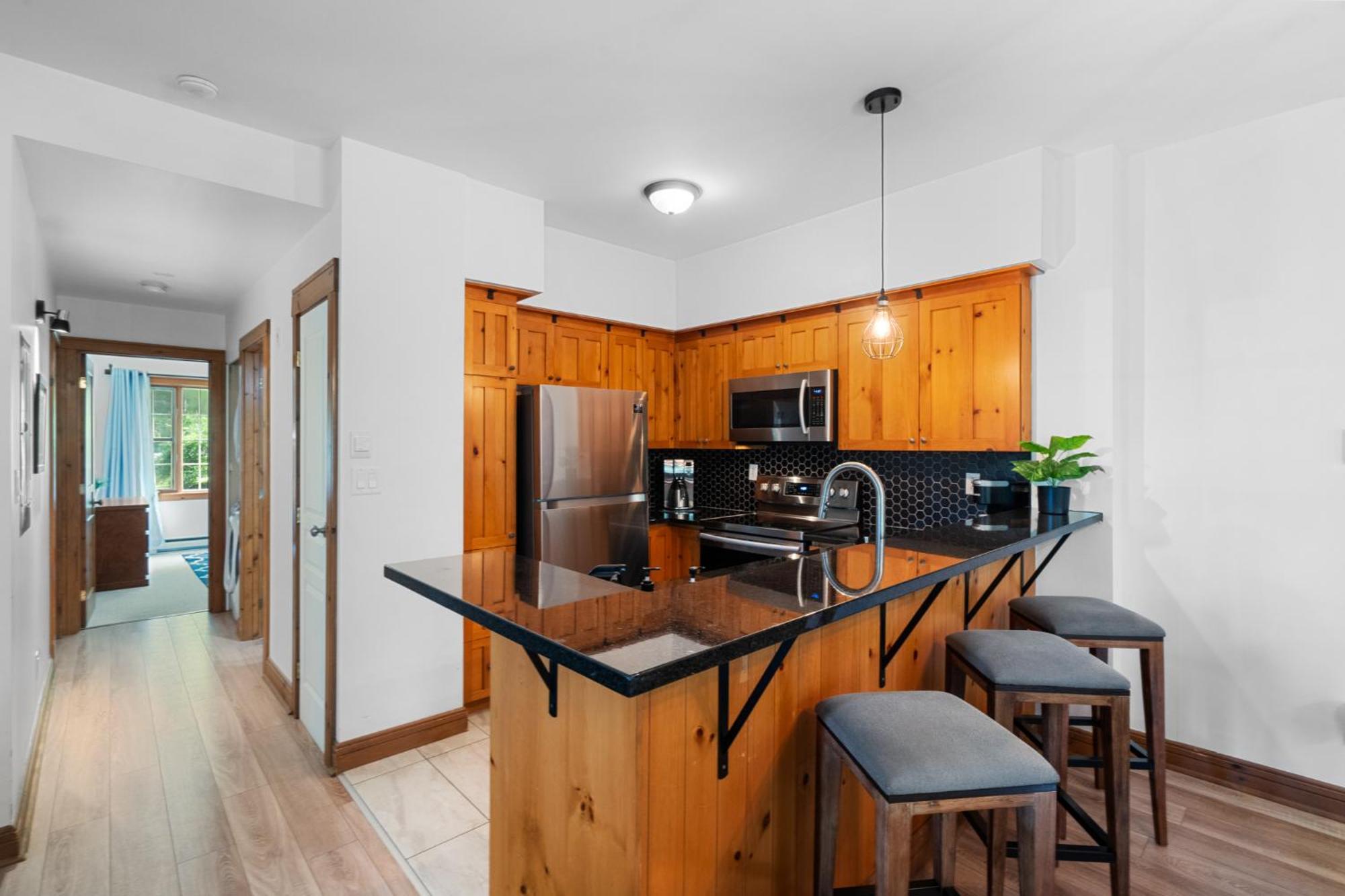 Les Falaises Tremblant - Ski Inout Condo W2Bdrs モントランブラン エクステリア 写真