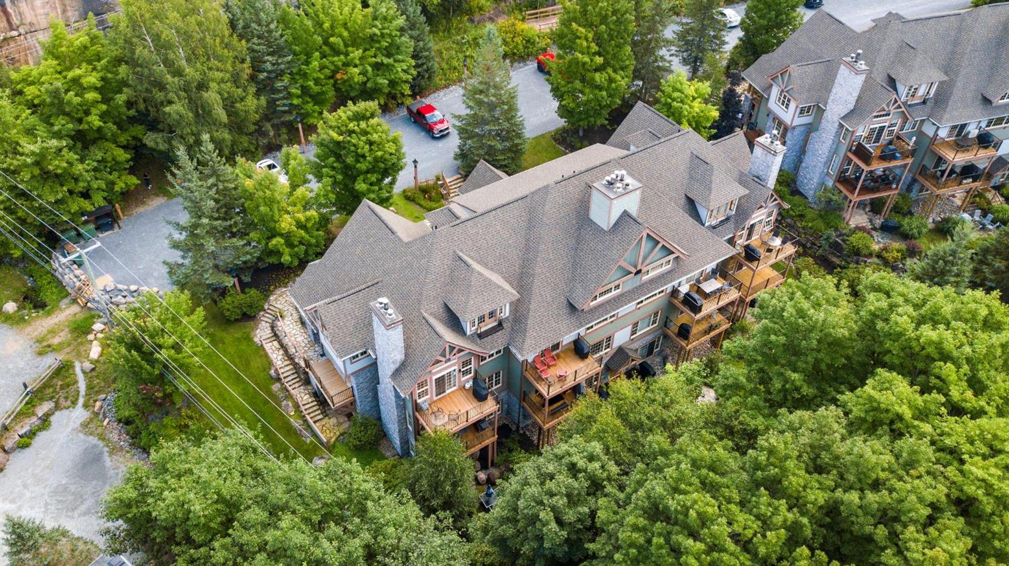 Les Falaises Tremblant - Ski Inout Condo W2Bdrs モントランブラン エクステリア 写真