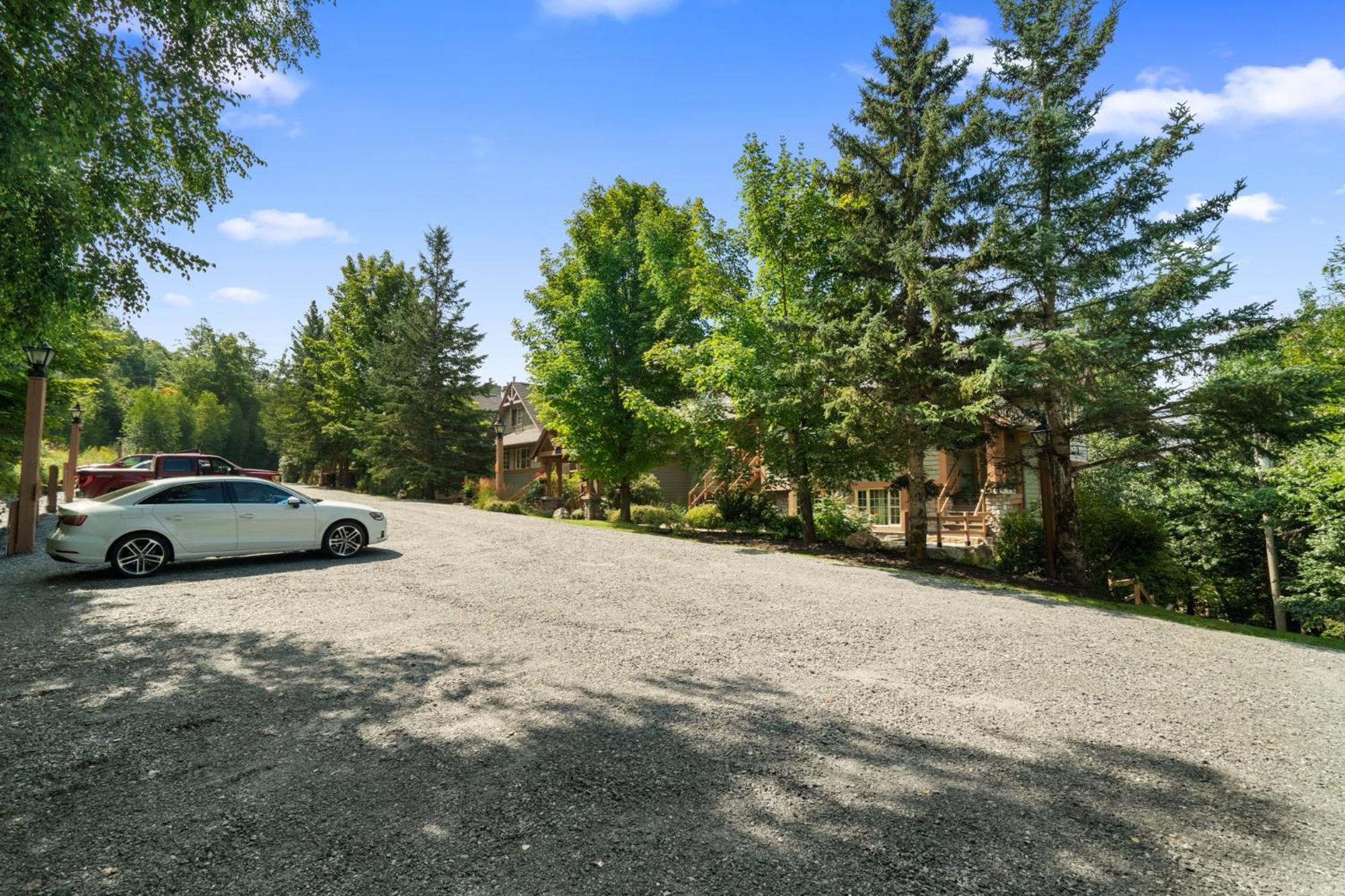 Les Falaises Tremblant - Ski Inout Condo W2Bdrs モントランブラン エクステリア 写真