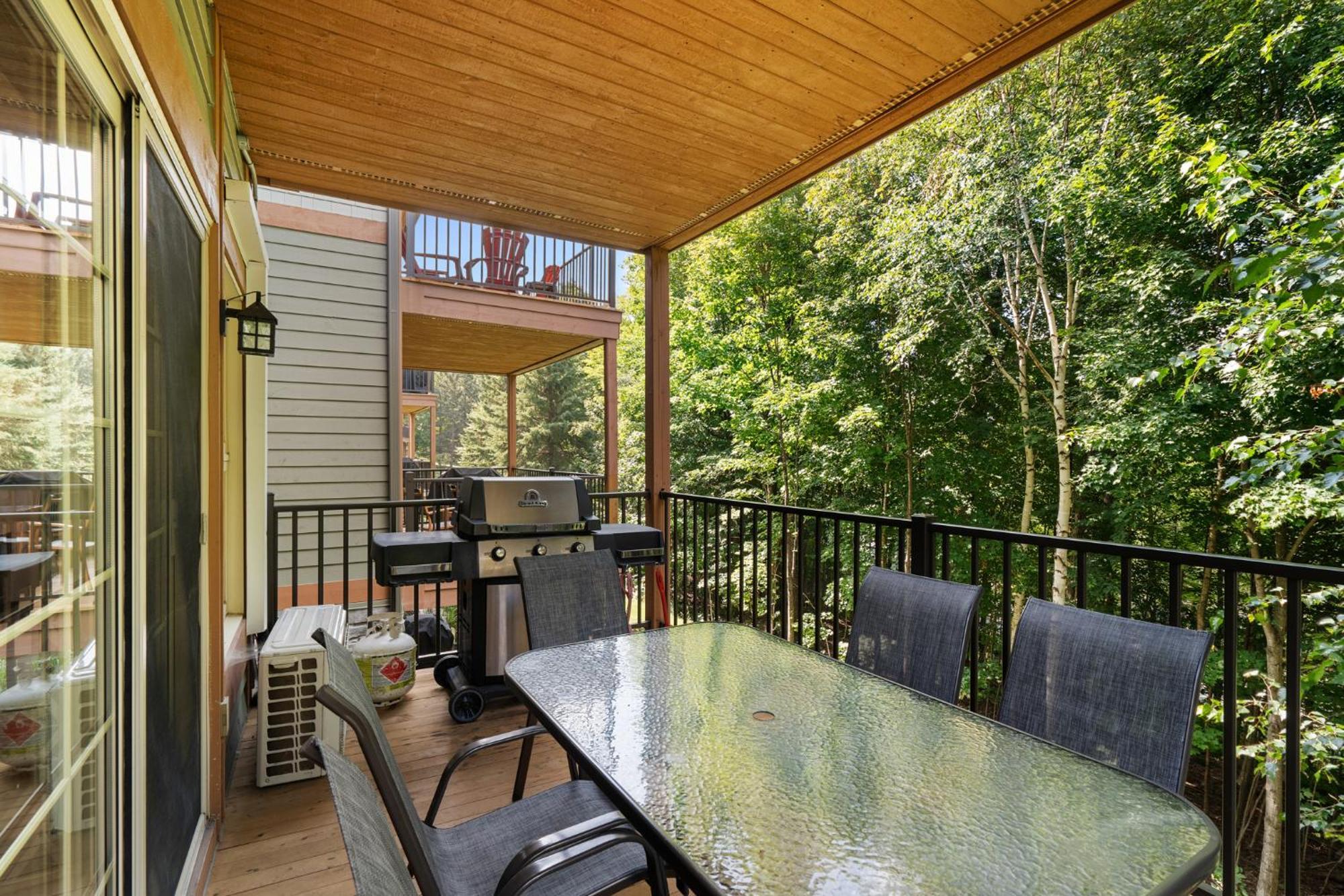 Les Falaises Tremblant - Ski Inout Condo W2Bdrs モントランブラン エクステリア 写真